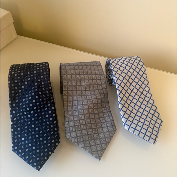 Silk tie bundle - Picture 1 of 5